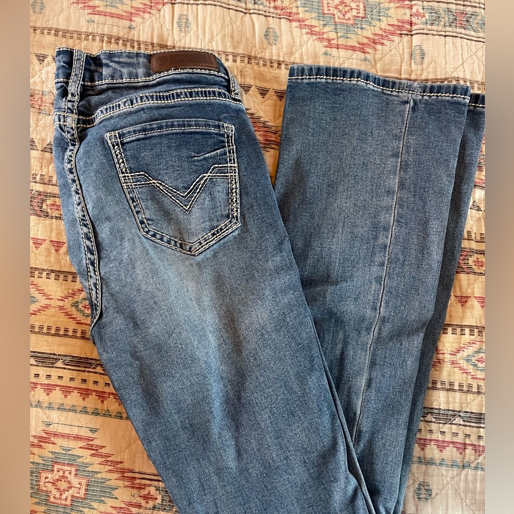 Rock ‘n’ roll, jeans, midrise, boot cut